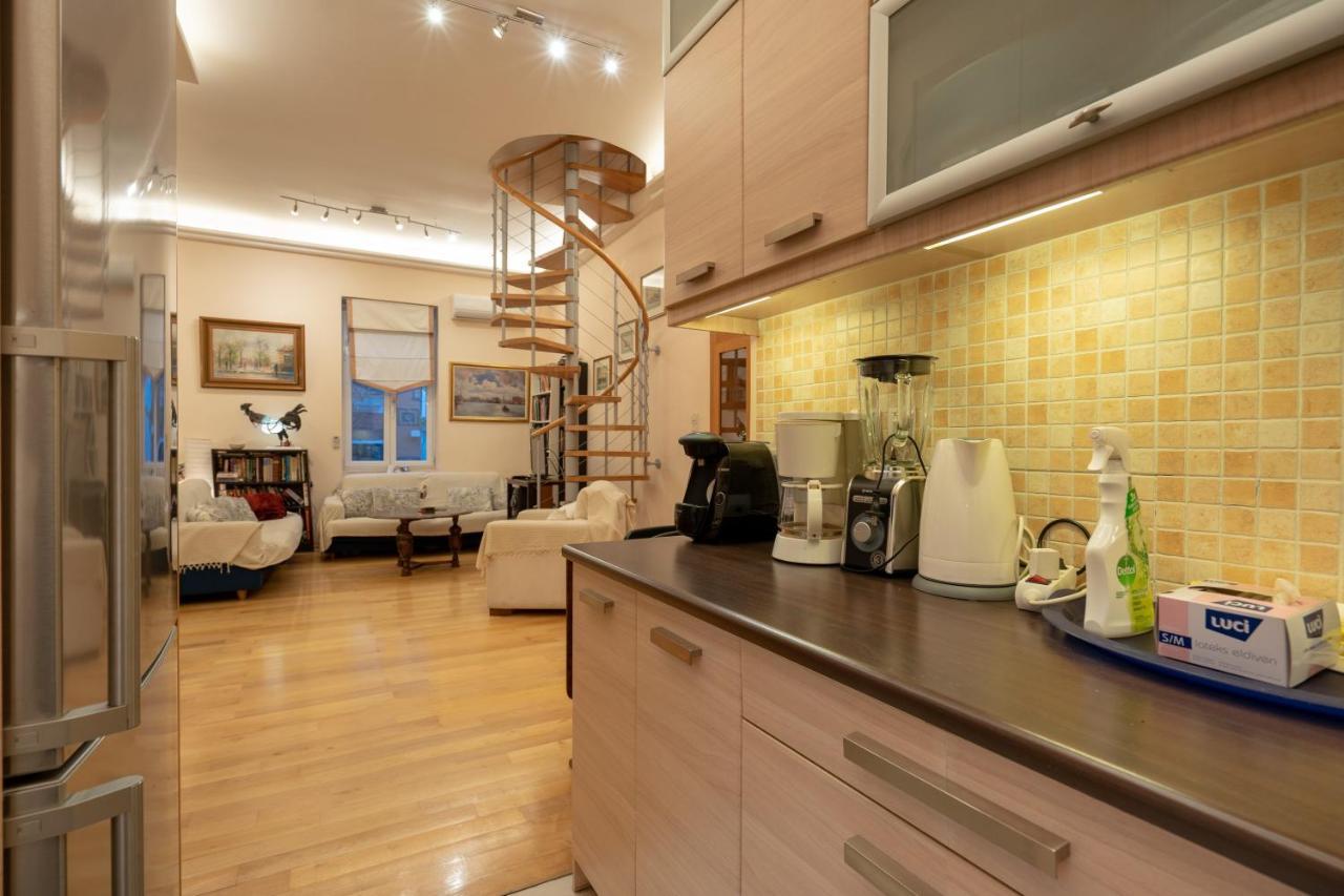 Acropolis Metro St.3 Bedrοοms 6 Persons Maisonette Афины Экстерьер фото