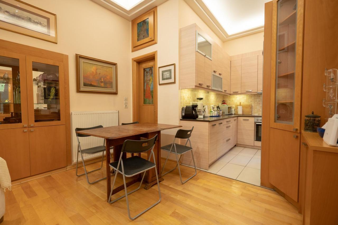 Acropolis Metro St.3 Bedrοοms 6 Persons Maisonette Афины Экстерьер фото