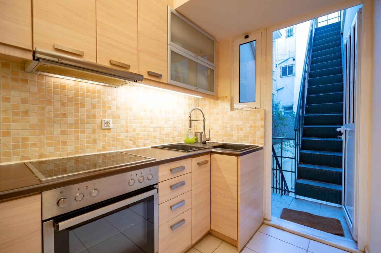 Acropolis Metro St.3 Bedrοοms 6 Persons Maisonette Афины Экстерьер фото