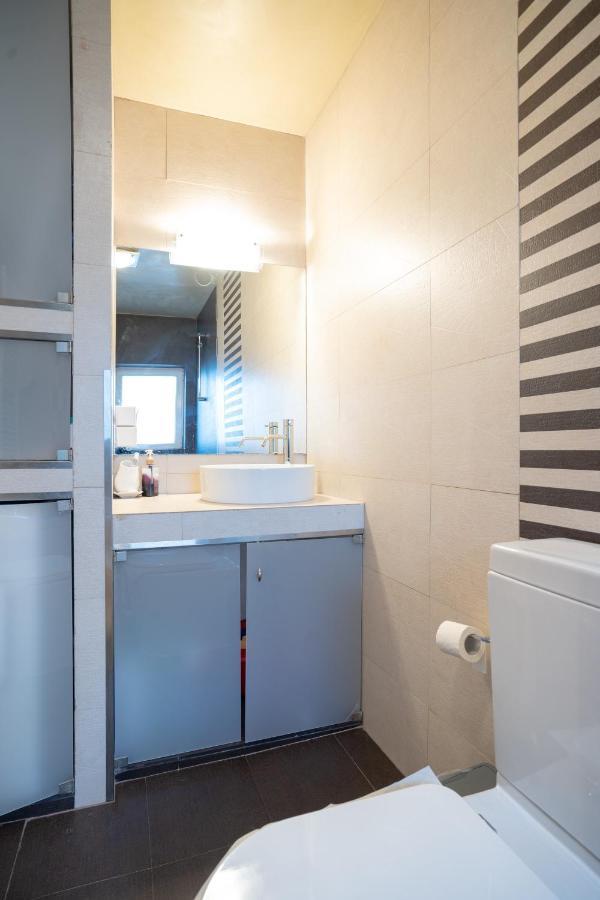 Acropolis Metro St.3 Bedrοοms 6 Persons Maisonette Афины Экстерьер фото