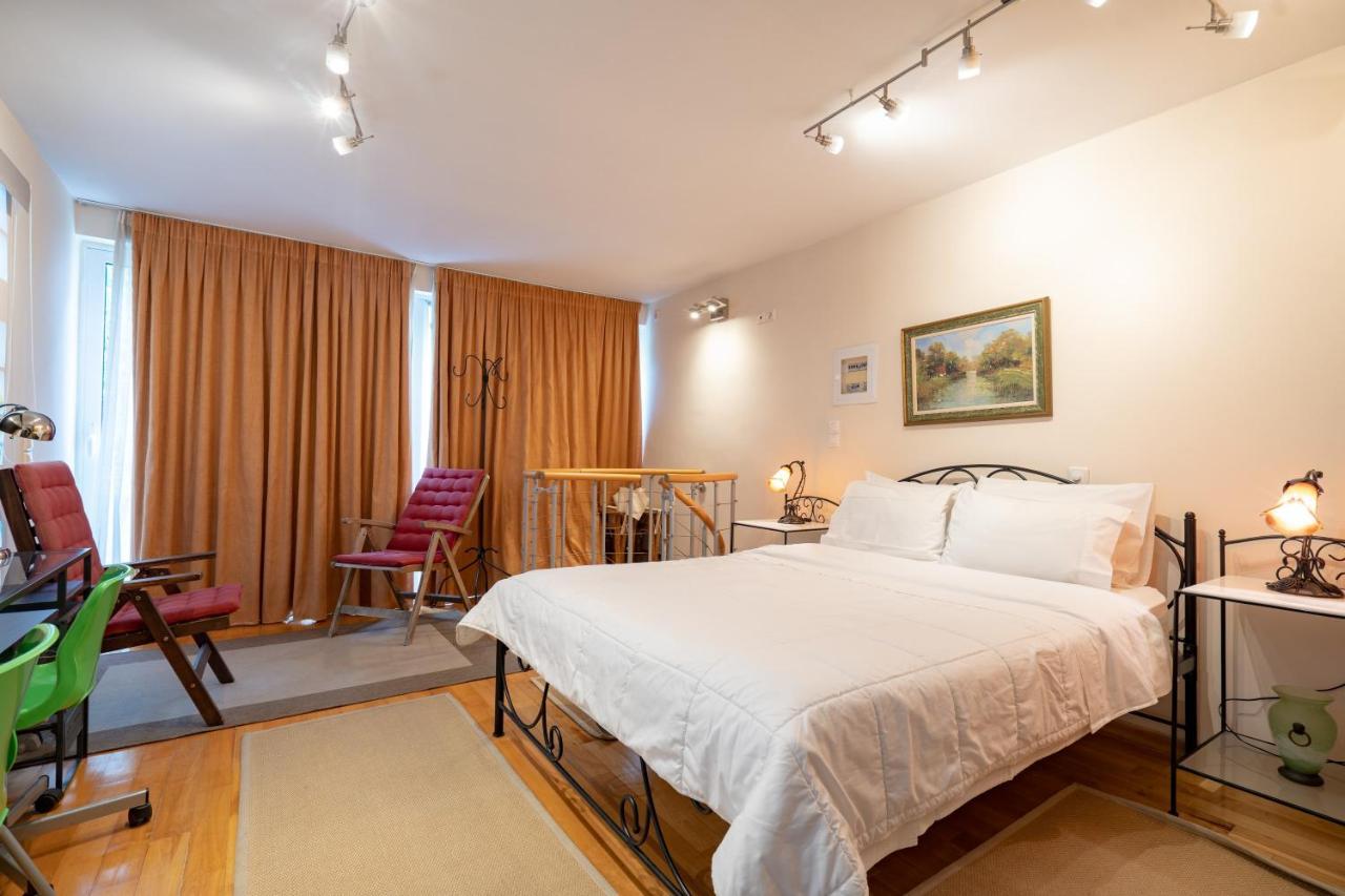 Acropolis Metro St.3 Bedrοοms 6 Persons Maisonette Афины Экстерьер фото