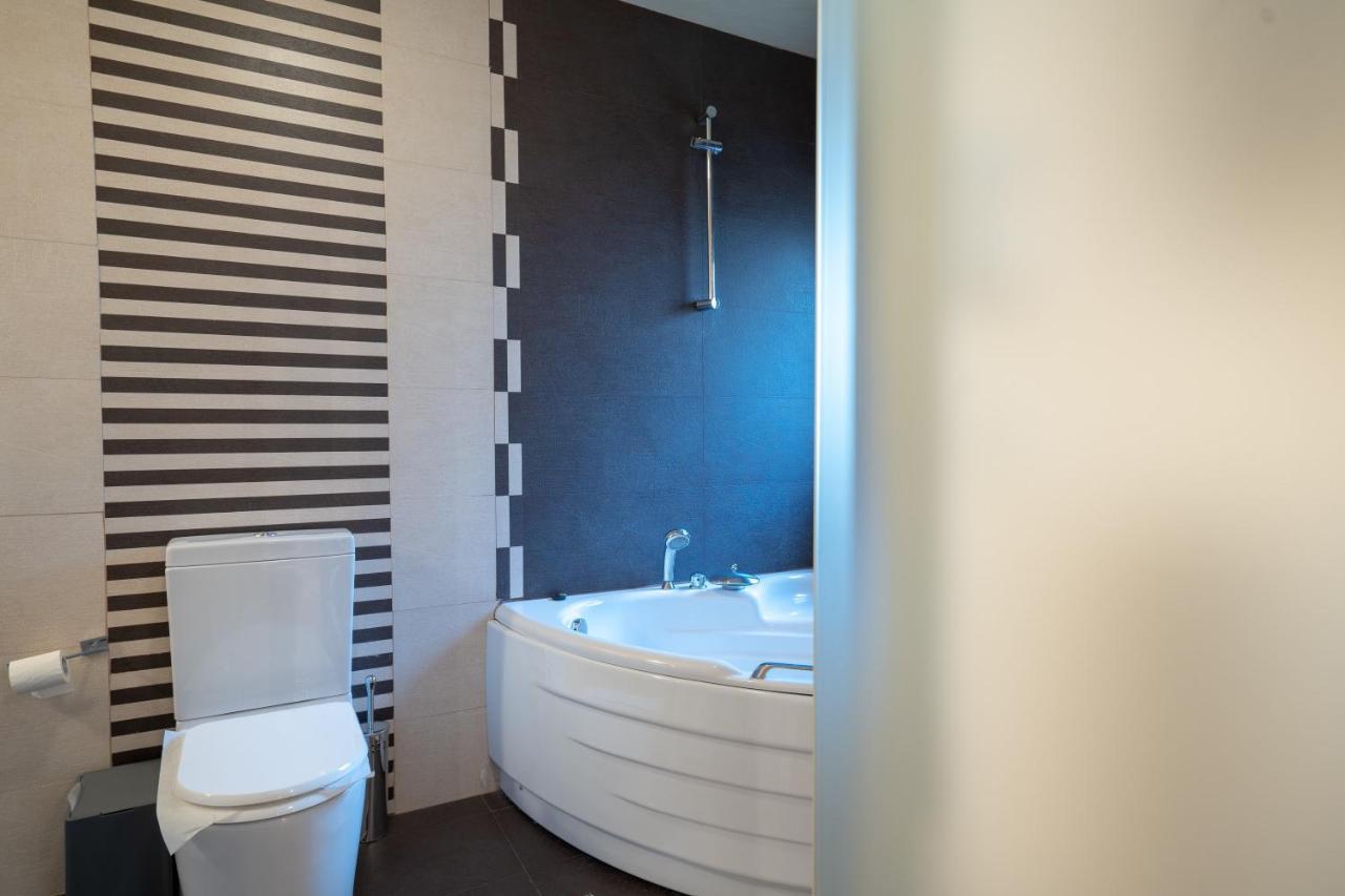 Acropolis Metro St.3 Bedrοοms 6 Persons Maisonette Афины Экстерьер фото